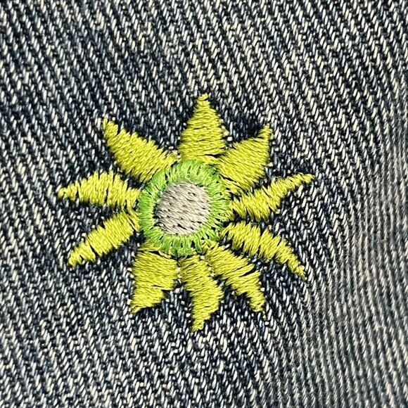 No Boundaries Juniors Y2K Hi Rise Denim Shorts Sz 11 Rainbow Floral Embroidered - Picture 4 of 9